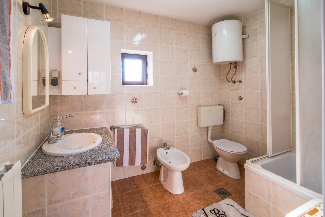 Apartment Sandra Krk Крк Екстер'єр фото