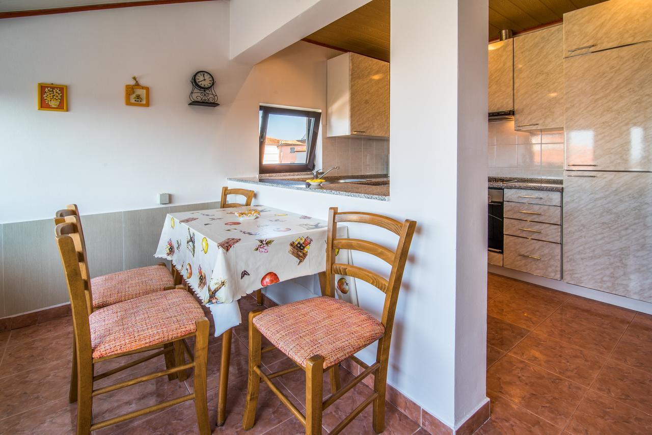 Apartment Sandra Krk Крк Екстер'єр фото